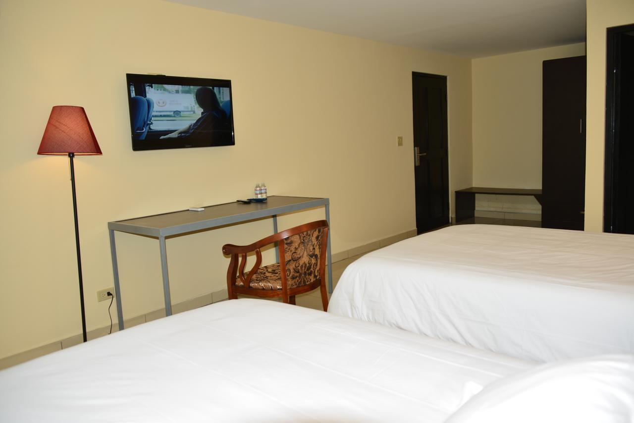 Hotel F Sur Inn Давид Экстерьер фото